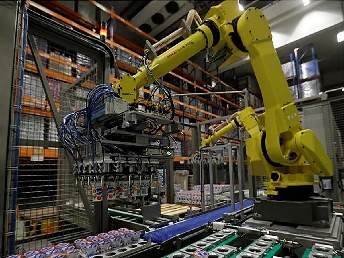 ربات ها جایگزین نیروی کار می‌شوند